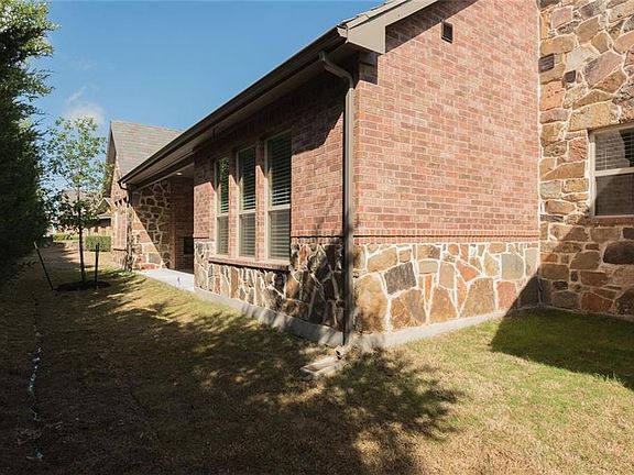 5th image of 5321 Lochwood Cir