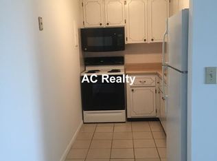 91 Veterans Rd APT 101, Winthrop, MA 02152