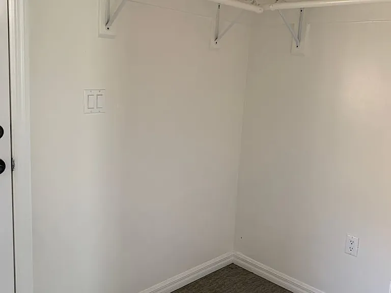 Walkable Beverly Grove Townhomes — Photo 15