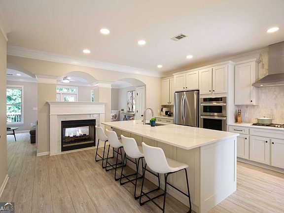 5th image of 5010 Manchester Cir