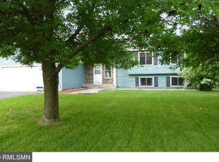 968 Savannah Rd, Eagan, MN 55123