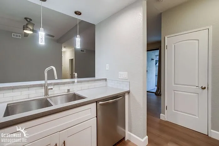 2238 River Run Dr #240 — Photo 4