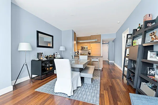 Rented by Douglas Elliman | media 16