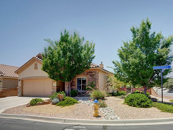 3rd image of 801 Golden Yarrow Trl