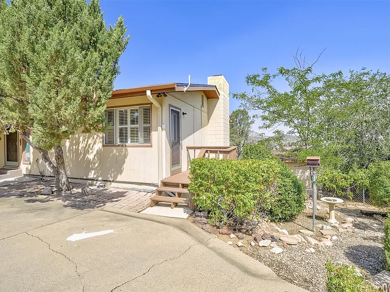 2270 Sandia Dr — Photo 4