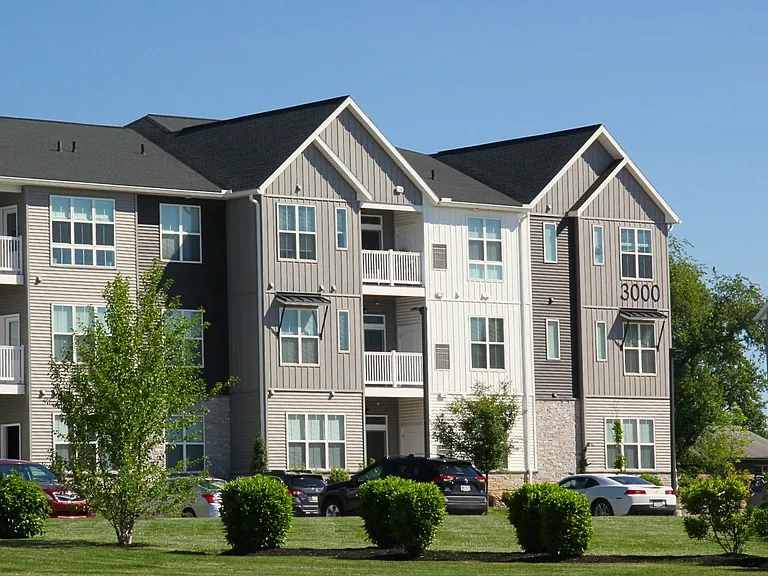 Park West Apartments — Photo 13
