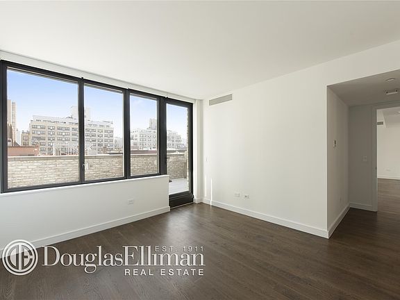 5th image of 211 E 13th St #Penthouse 1