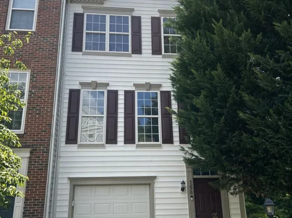 5270 Kestrel Crossing Dr, Alexandria, VA 22312