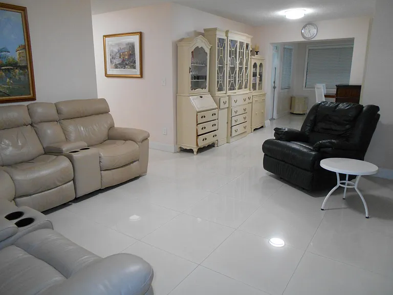 38 Leisure Blvd — Photo 8