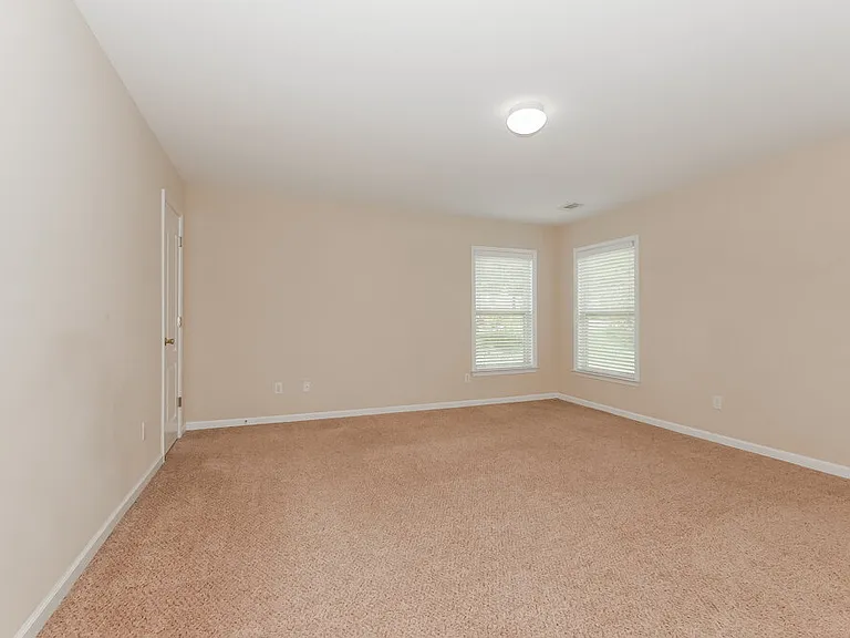 2505 Mockingbird Ln — Photo 14