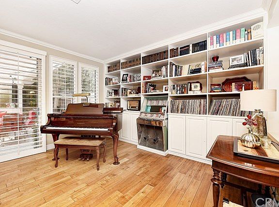 4th image of 115 Cottage Ln