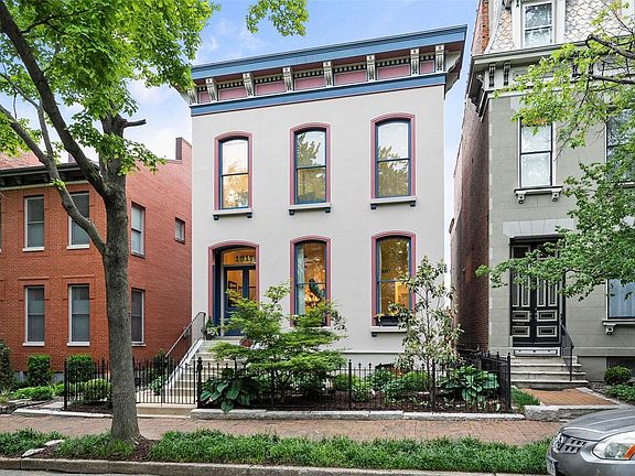 5th image of 1817 Lasalle St