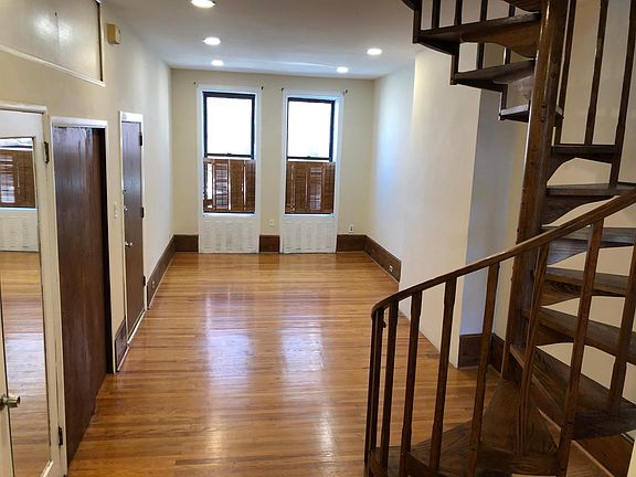 5th image of 888 N 23rd St #1