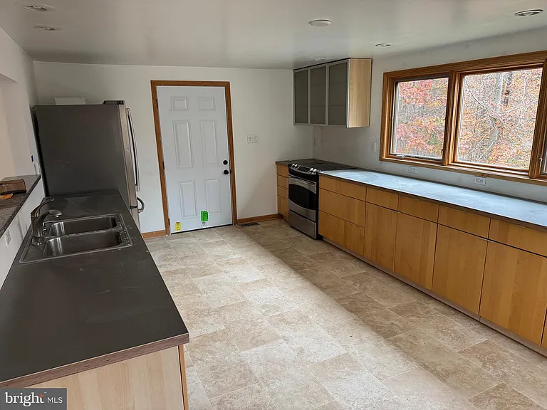 1171 Winch Rd — Photo 5