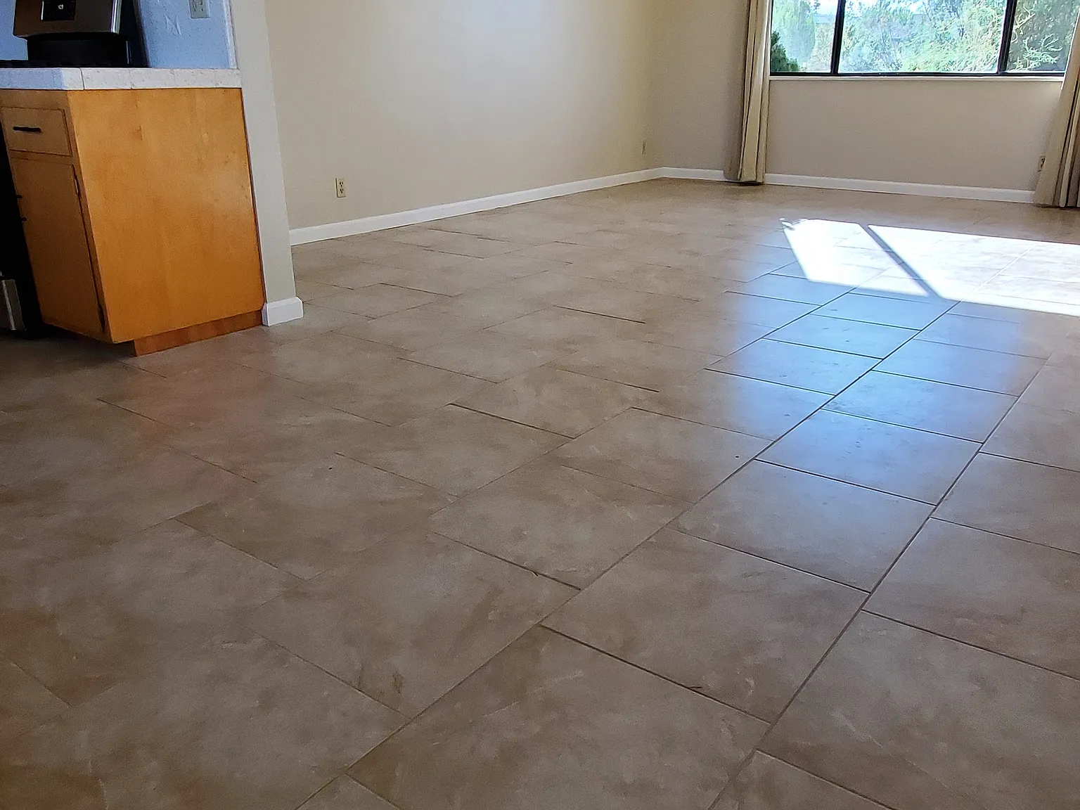 5 bed, 1170 sqft, $2,200 — Photo 4