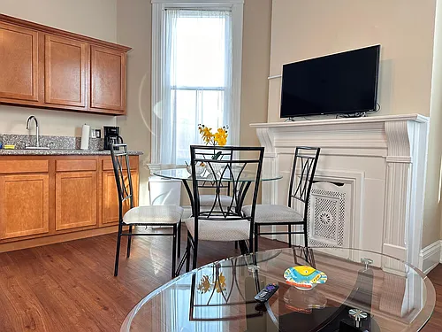 159 E McMillan St #2 Photo 1