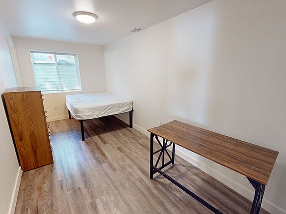 5th image of 1104 South Blvd #1B