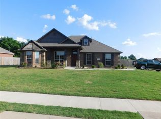 1601 Cavalry Ln, Prairie Grove, AR 72753