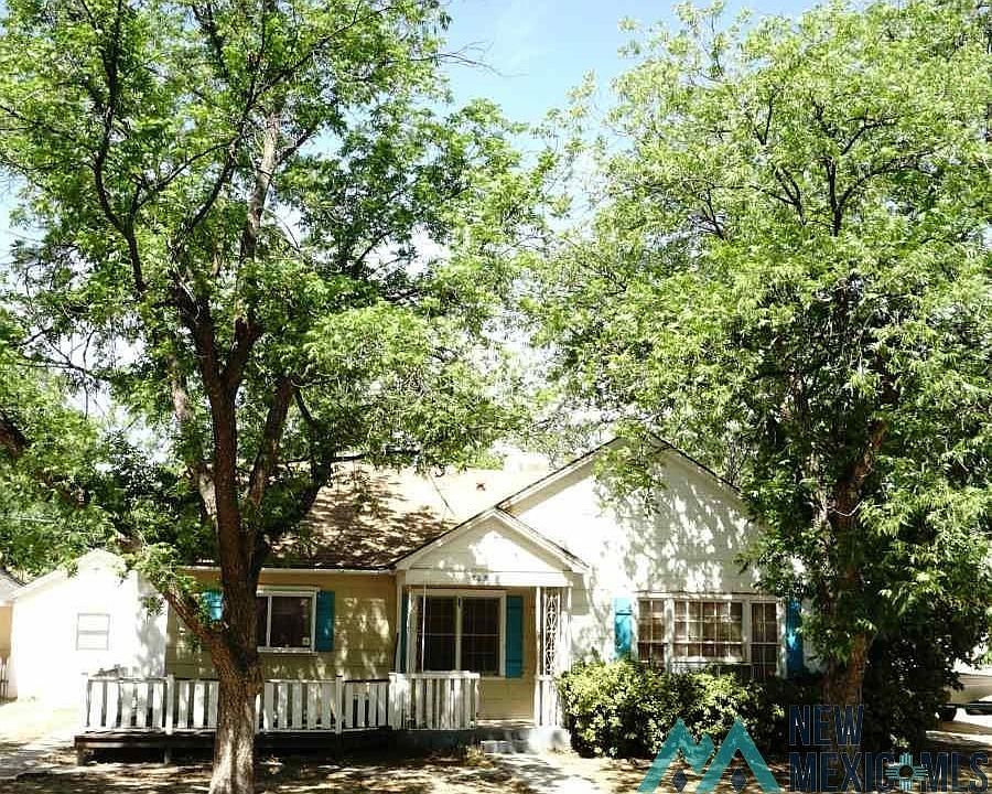 1st image of 705 Hickory St