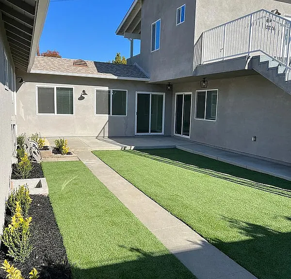 2228 Conquista Ave — Photo 1
