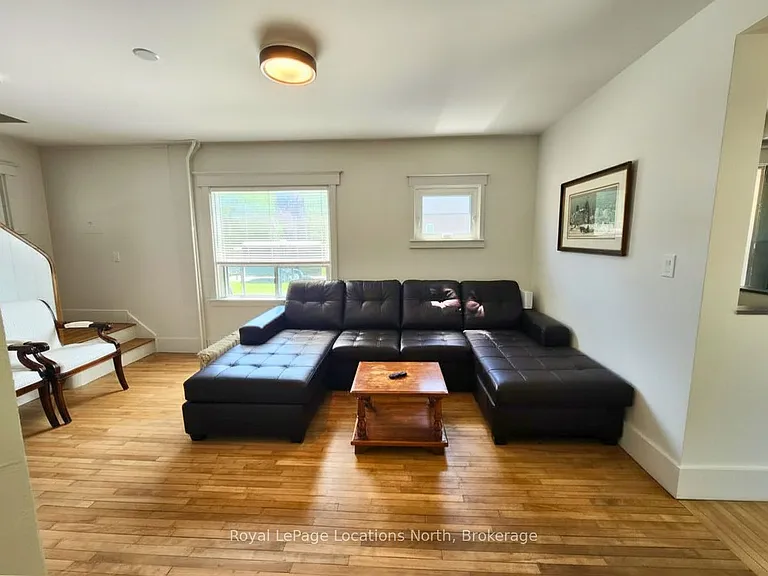 176 Richmond St S — Photo 6