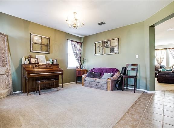 5th image of 7701 Seven Oaks Ln