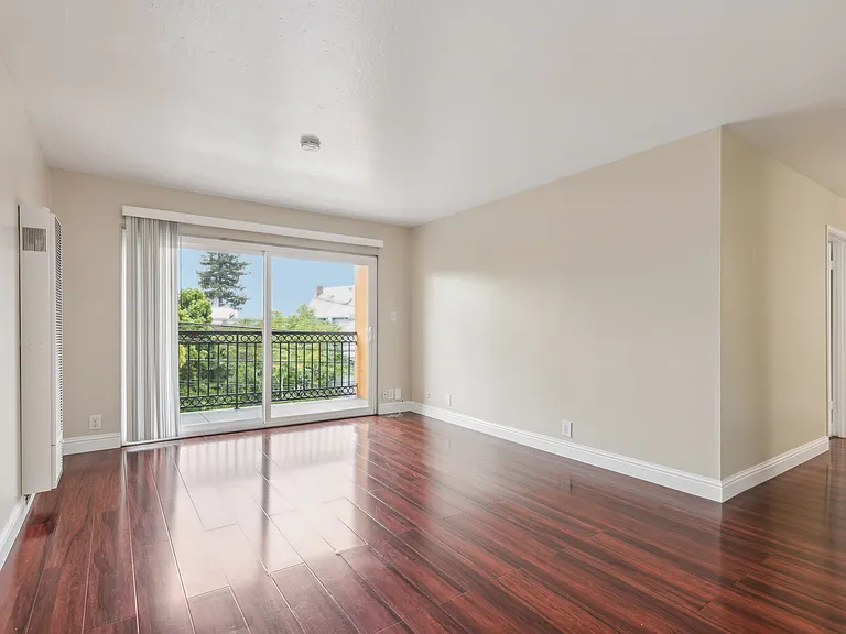 2431 Ellsworth St — Photo 12