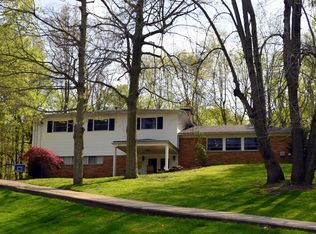 2911 Poplar Dr, Springfield, OH 45504