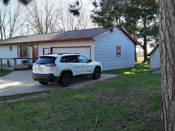 N5905 18th Pl, Black River Falls, WI 54615