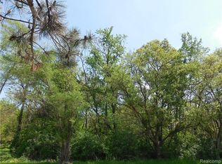 5 Haggerty Rd, West Bloomfield, MI 48322