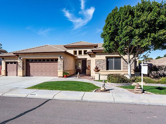 3rd image of 8062 W Sands Dr
