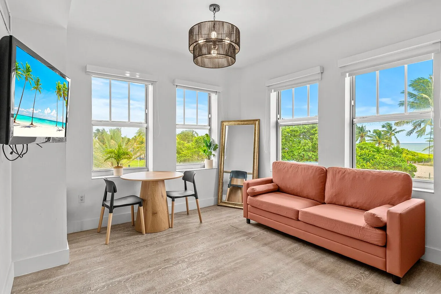 2 bed, 2.0 bath, $8,543 — Photo 2