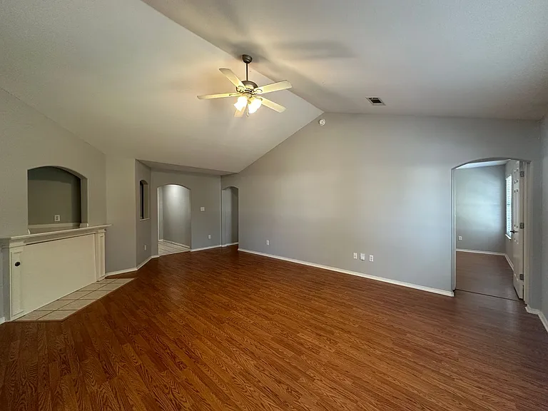 609 Apple Valley Dr — Photo 6