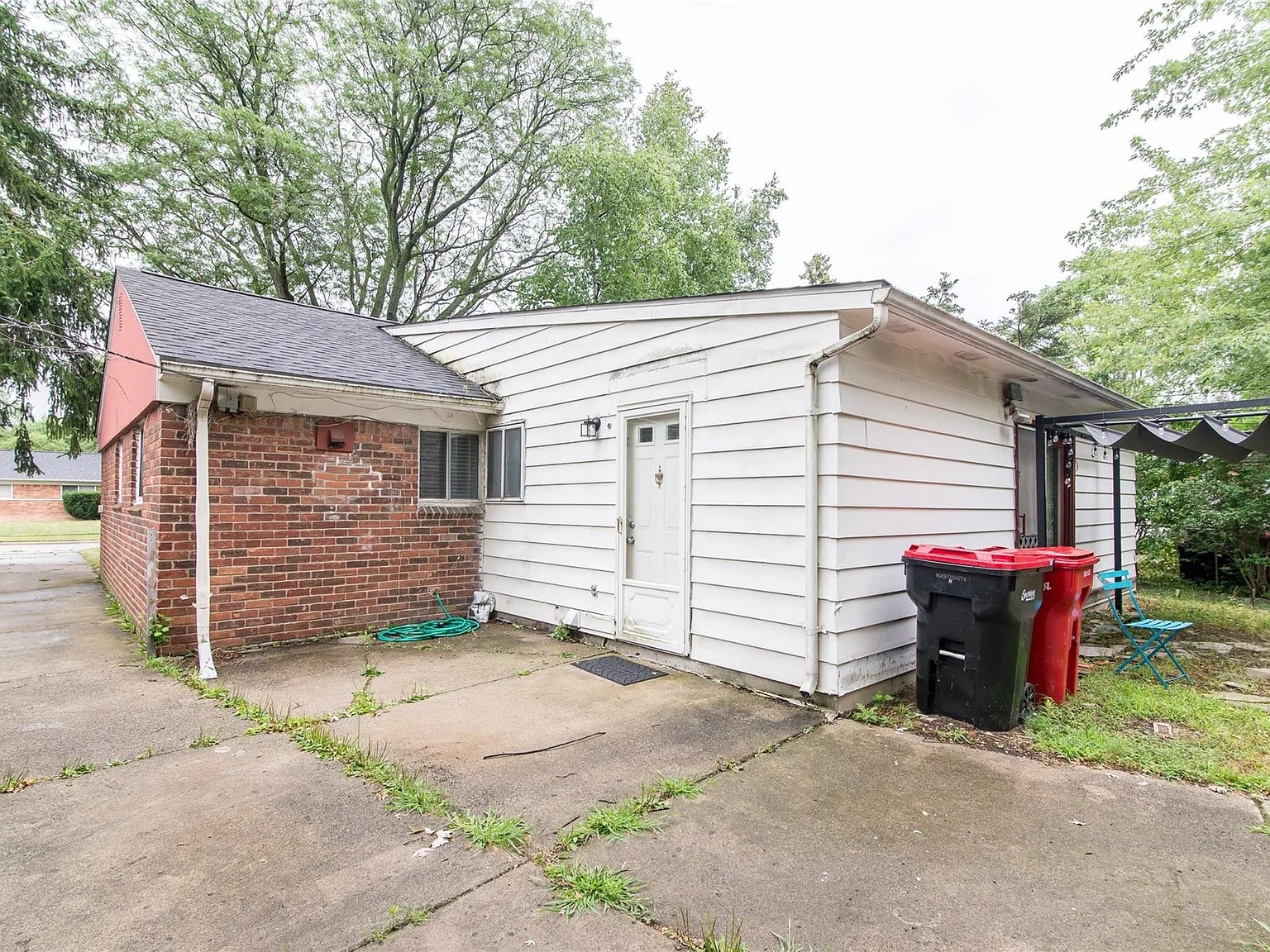 3 bed, 1.5 bath, 1441 sqft, $2,000 — Photo 4