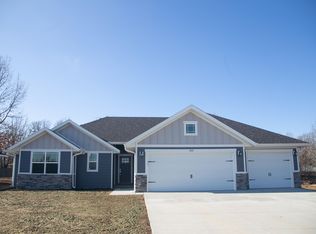 800 N Vermillion Dr, Strafford, MO 65757