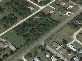 208 Pine Dr, Crescent City, FL 32112