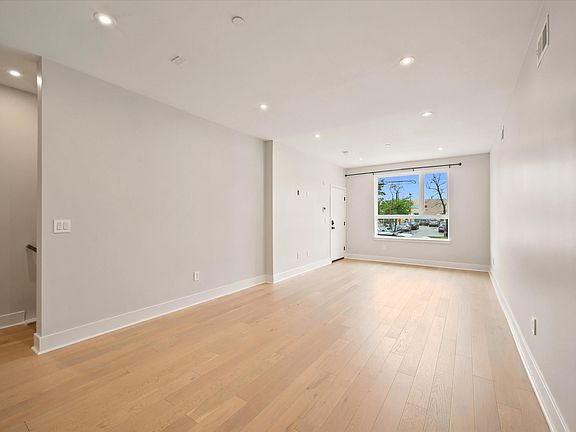 2nd image of 315 W Berks St #1