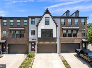8125 Bock Farm Pl, Alexandria, VA 22306