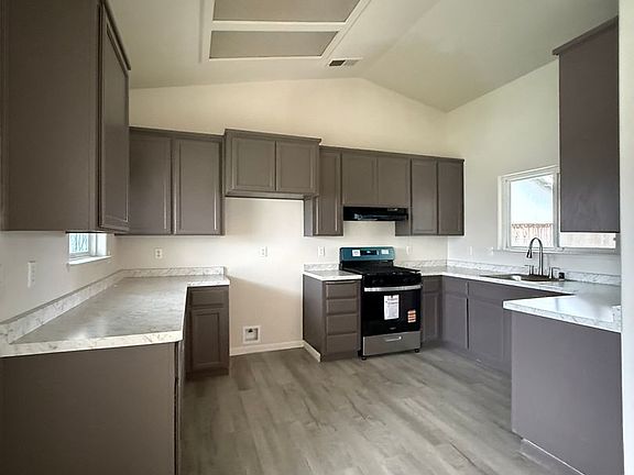 5th image of 413 Wawona Ct