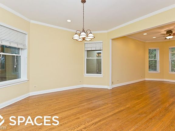 5th image of 1310 W Cornelia Ave #2