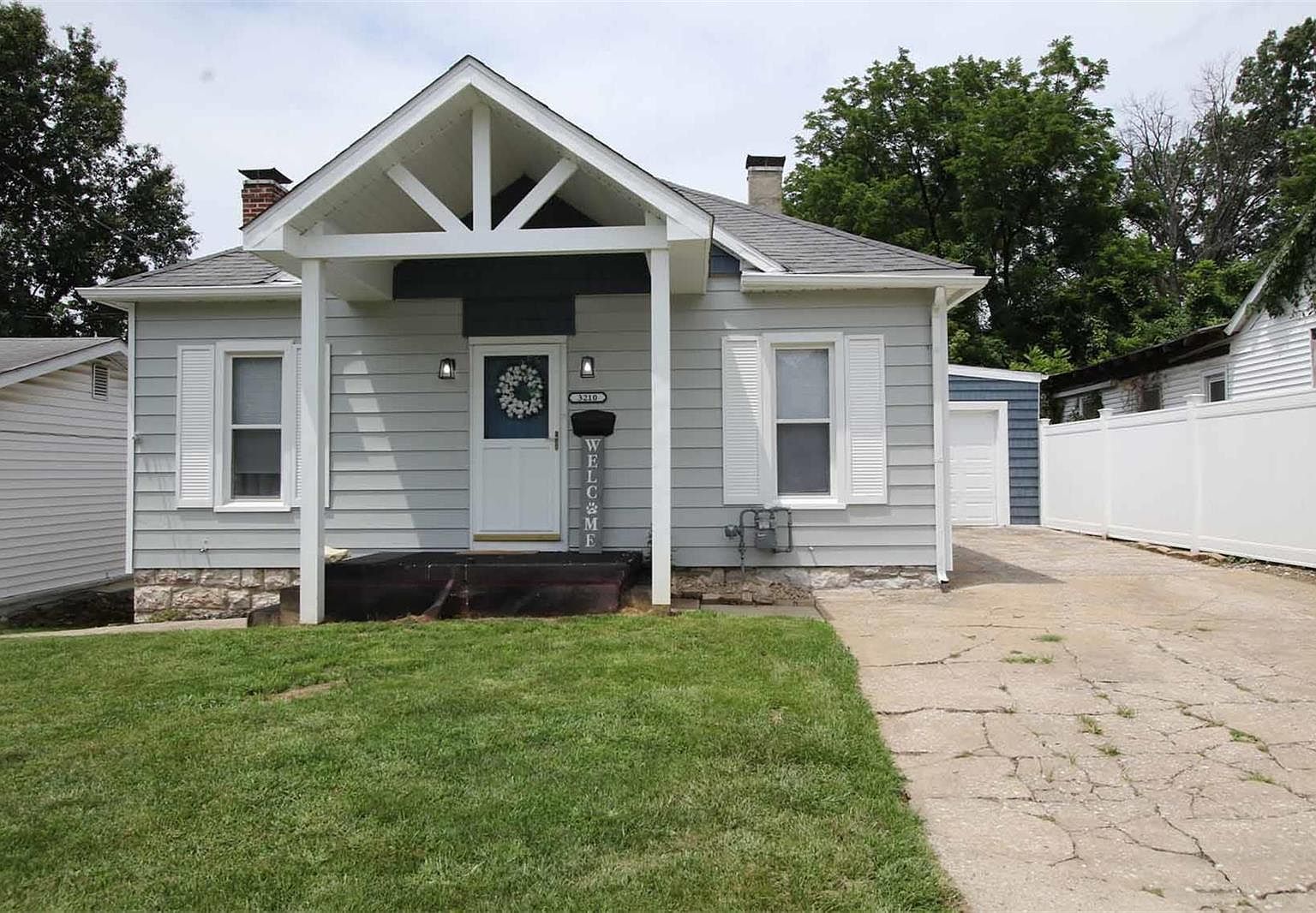 3210 Alby St, Alton, IL 62002 Zillow
