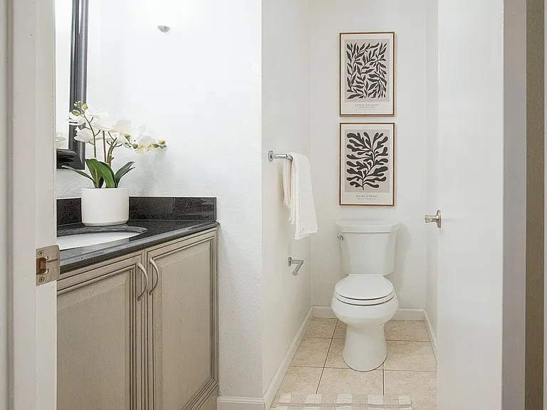504 Ocean Ave #4 — Photo 15