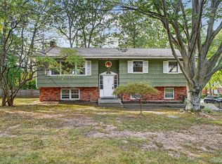 15 Stockbridge Ave, Suffern, NY 10901
