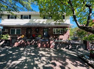 41 Cambridge Ave, Port Washington, NY 11050