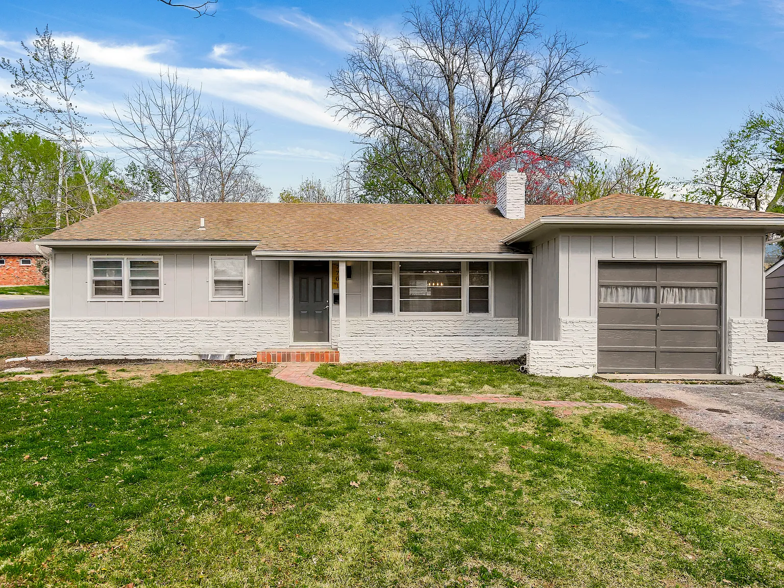 7701 Mohawk Drive Prairie Village, KS 66208 — Photo 2