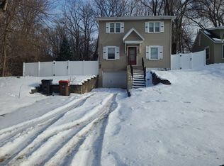 1762 Edgerton St, Saint Paul, MN 55117