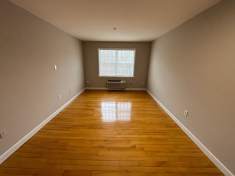 333 Willow St — Photo 9