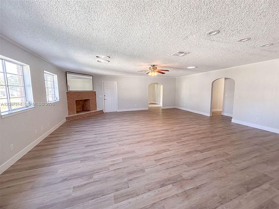 3rd image of 6501 Fort Pierce Blvd