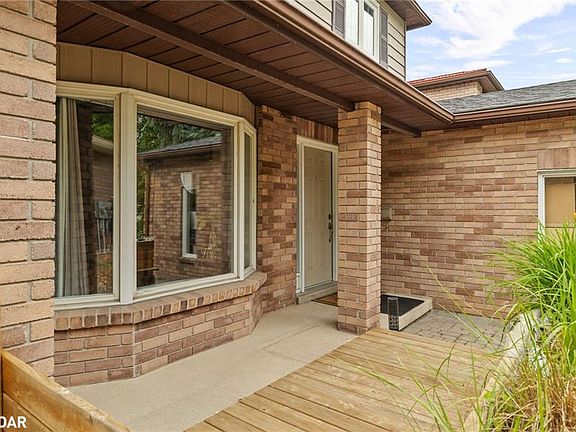 5th image of 62 Garden Dr