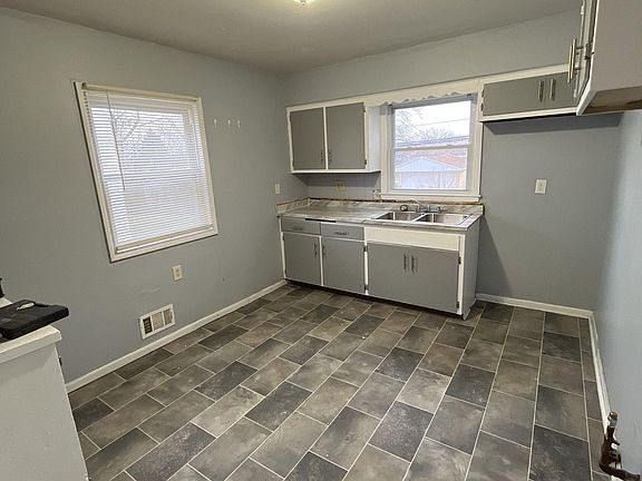 5th image of 8115 W Villard Ave #8115